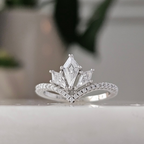 Kite Wishbone Ring, Disney Frozen Ring Collection, 925 Sterling Silver - Picture 3 of 6